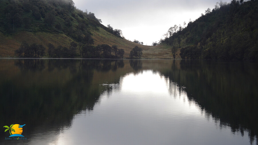 Semeru Trekking Tour