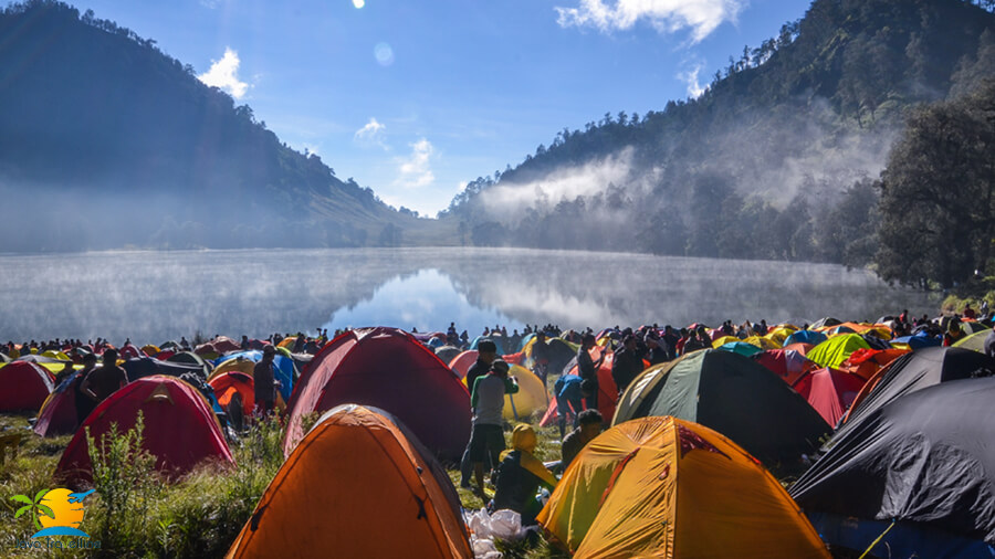 Semeru Trekking Package